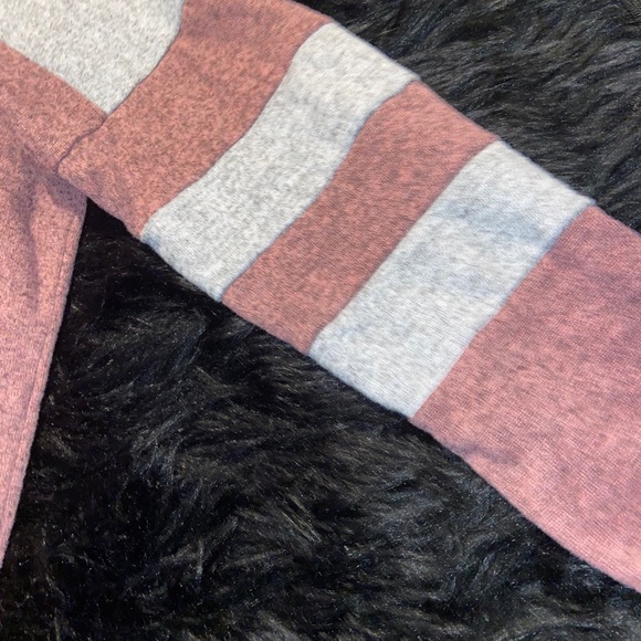 Oversized Ash Pink & Gray Color-block Hoodie - Picture 6 of 8